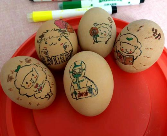 A picture of Easter eggs was uploaded by Rev. Liu Haihua of Yuguang Street Church in Dalian, Liaoning, during Holy Week, 2022.