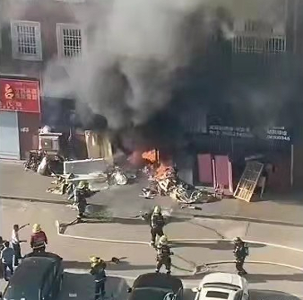 A fire occurred in the furniture shop and home of Mr. Lin in Danbei Town, Danyang, Jiangsu, on May 6, 2022.