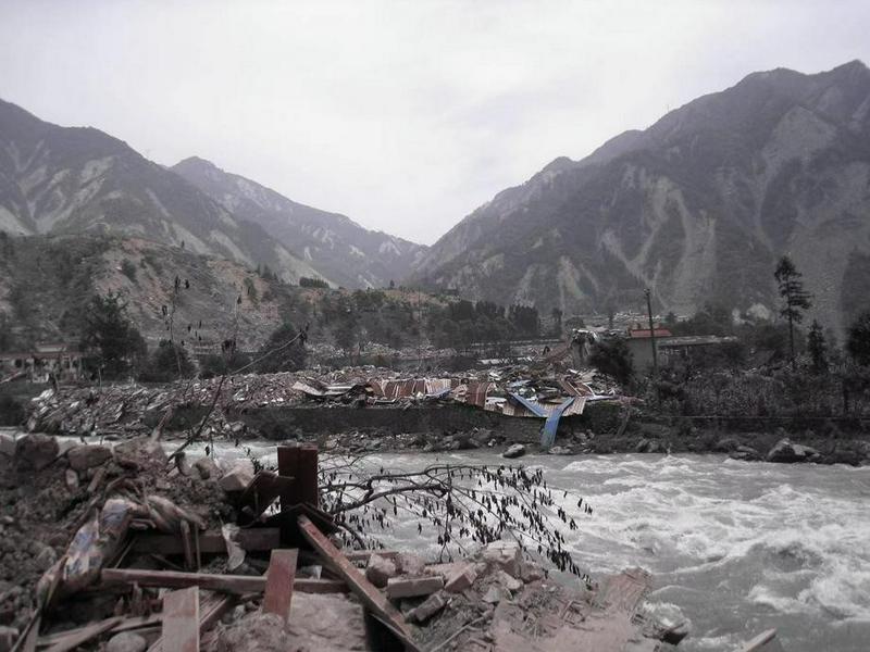 A picture of a flood in Yingxiu township, Wenchuan, which was the epicenter of the earthquake, a month after the Sichuan Earthquake of 2008