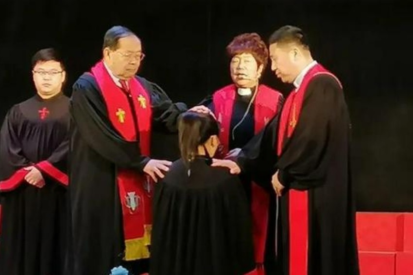 The pastorate ordained a female church worker as a pastor in Datong, Shanxi Province, on December 19, 2021.