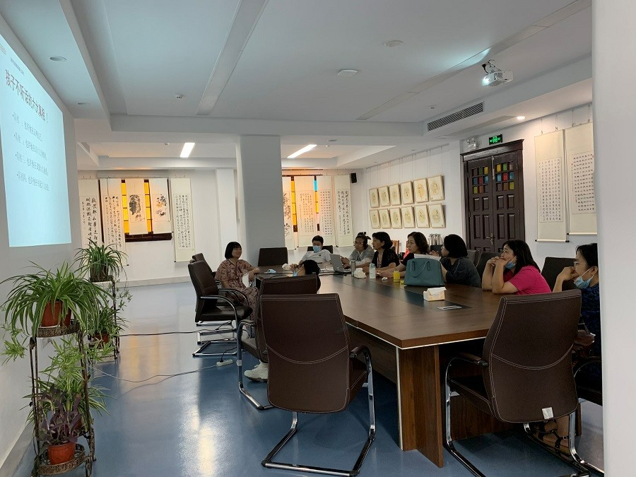 Believers of St. John's Church in Suzhou, Jiangsu Province, were attending a training course on how to build family relationships on August 7, 2022.