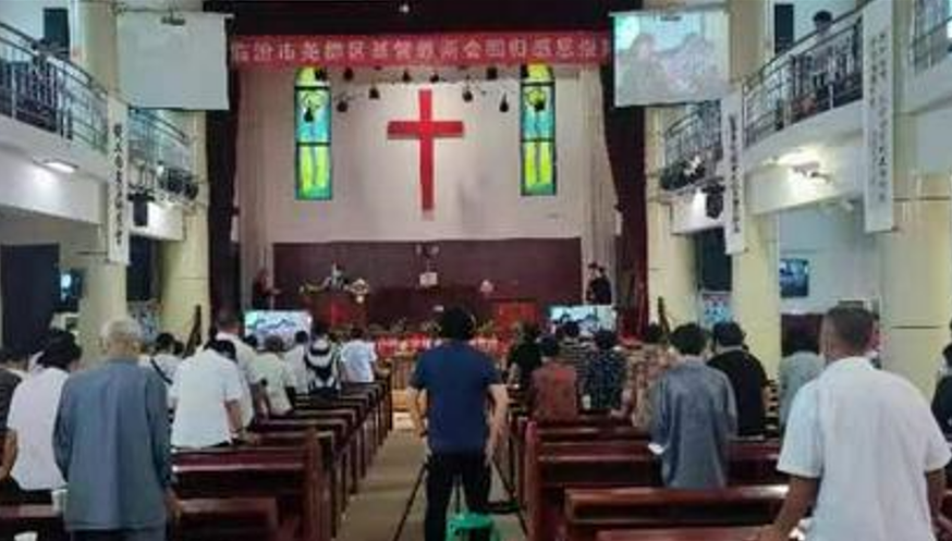A Sunday service was held to welcome believers back to the church in Yaodu District Church, Linfen City, Shanxi, on August 14, 2022.