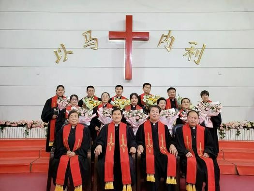 Newly ordained clergy and other pastors took a group picture in Hubin Church, Yinchuan, Ningxia, on August 15, 2022.