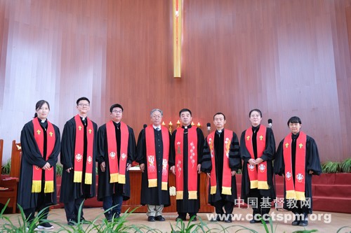 The newly ordained clergy and other pastors took a group picture after the ordination service held in Zhalantun Church, Inner Mongolia, on September 14, 2022.