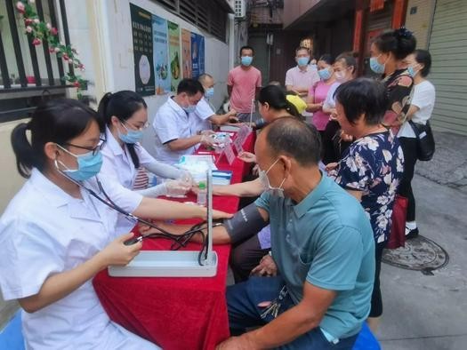 A batch of food supplies was donated by officials and churches in Putian, Fujian, on September 13, 2022.