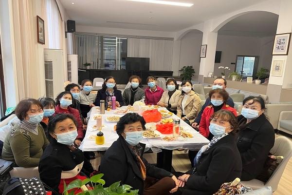 The Joy Dance Team of Shishan Church in Suzhou, Jiangsu, held an exchange meeting before Thanksgiving Day on November 22, 2022.    