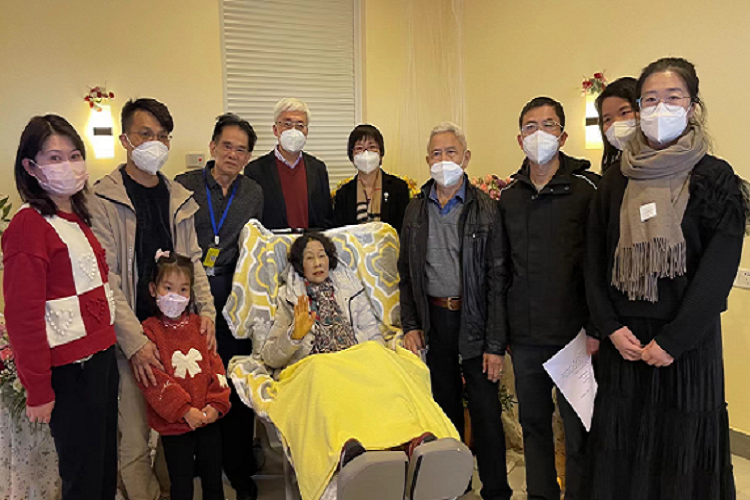 Cai Meili was visited by pastors and believers in Xiamen Canaan Land Hospice Center, Fujian, on January 24th, 2022 when a farewell party was held for Cai Meili.