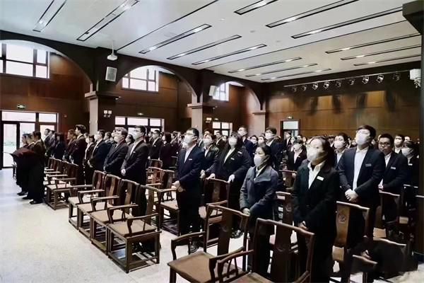 During the World Day of Prayer service on March 3, 2023, both students and teachers at Fujian Theological Seminary prayed to God. 