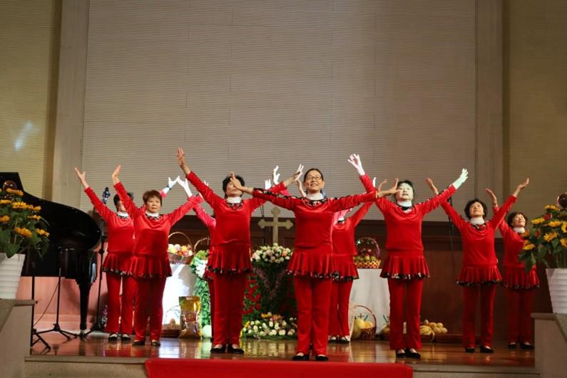 A performance was presented to celebrate Thanksgiving Day during a sacred music celebration held at Shishan Church in Suzhou, Jiangsu, from November 18 to 19, 2023.