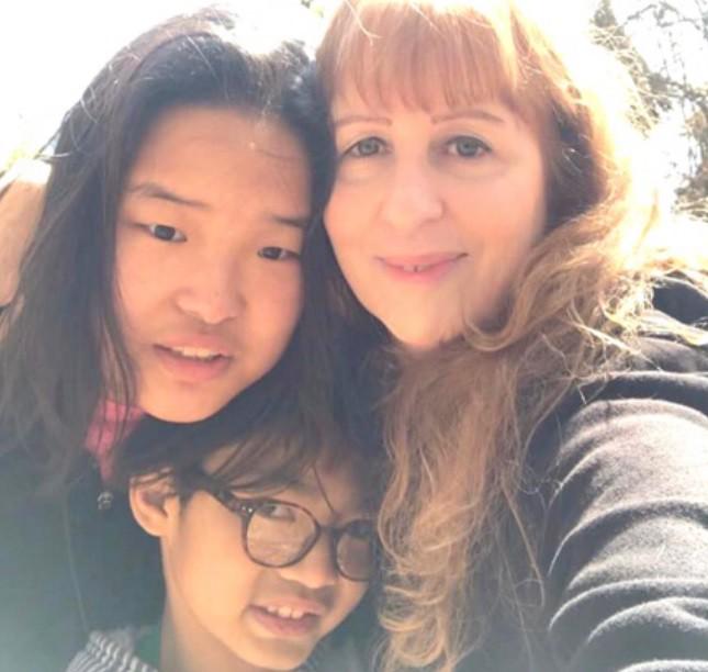 Cheryl and her Chinese children