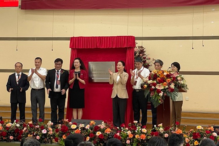 An unveiling ceremony for the historical and cultural corridor featuring sinicized Christianity was hosted at Shenzhen Church when the church celebrated its 40th anniversary of reopening on May 25, 2024.